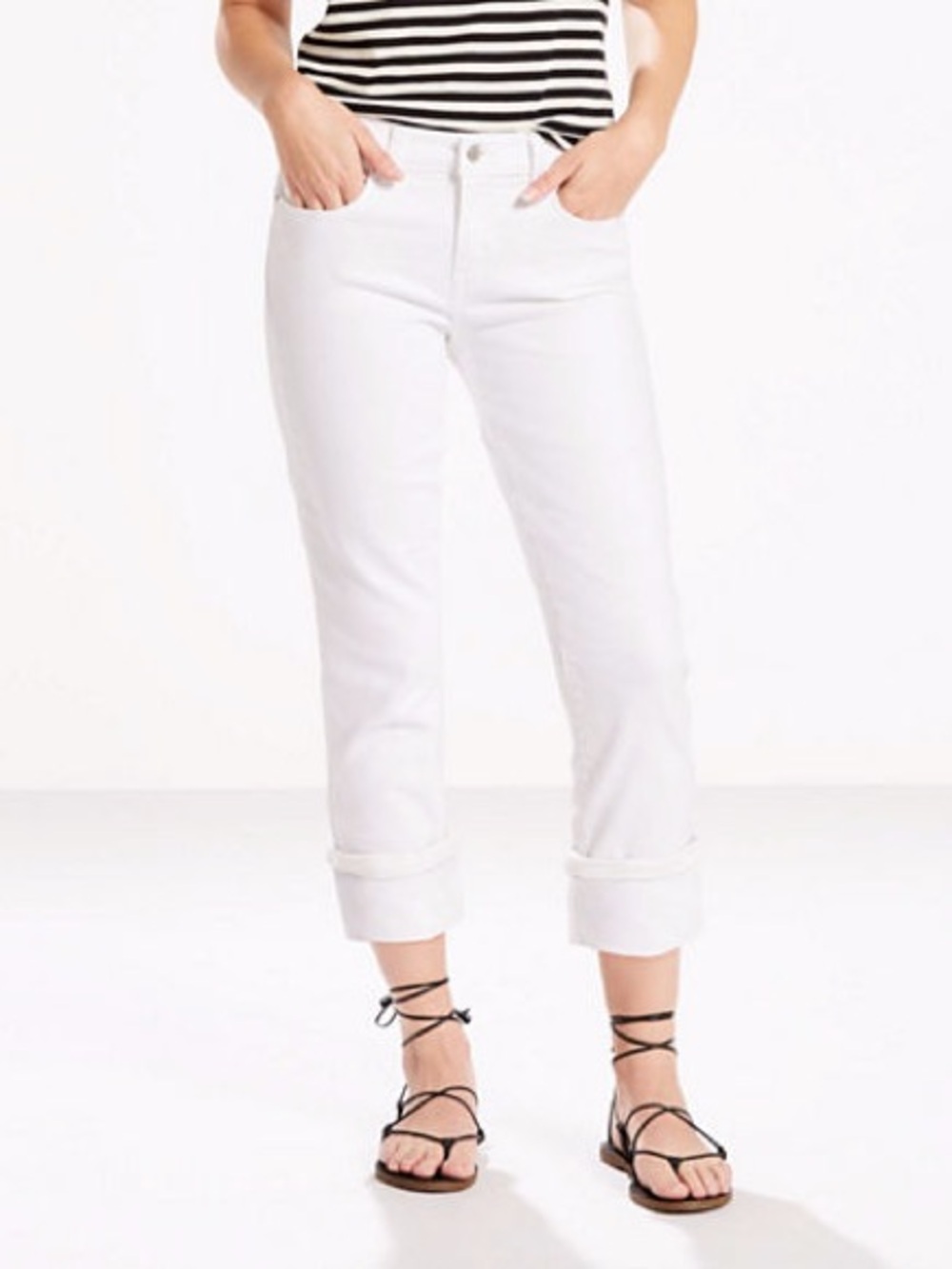 Levi’s White Mid-Rise Cuffed Capri Jeans | Classic